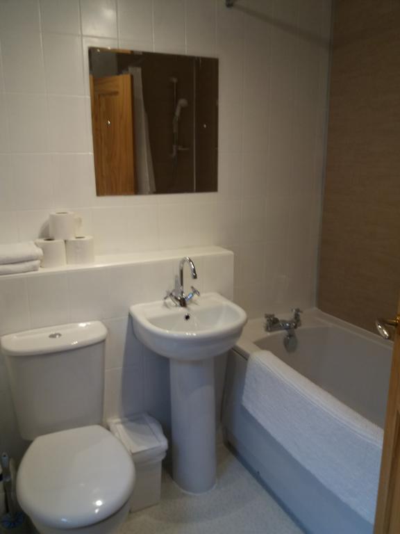 House For Groups & Contractors Kilmarnock Exterior foto